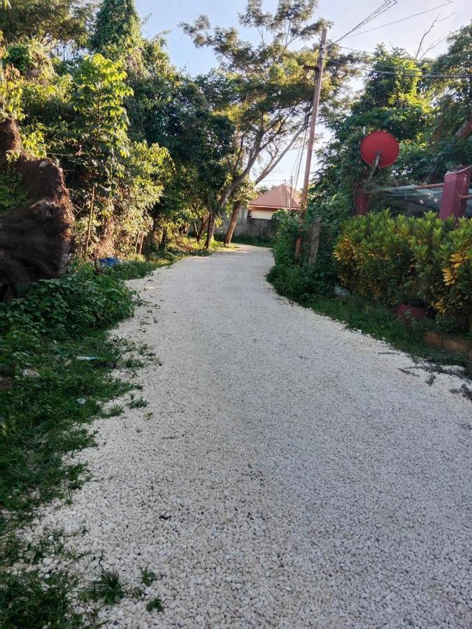 Peace Lily Studio Apartments 팡라오 외부 사진